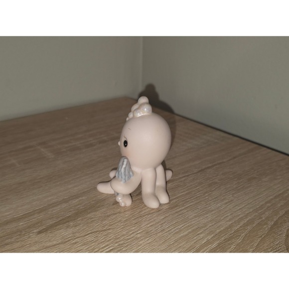 Precious Moments Octopus with Fish Porcelain Figurine 1992 Peach 527769 - Picture 4 of 6